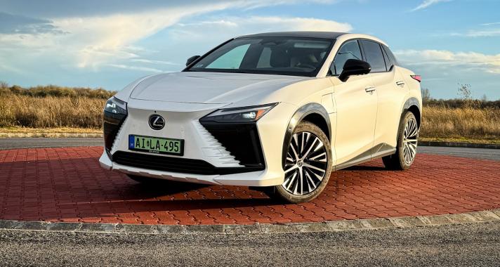 Manga Panda - Lexus Rz 300e Teszt