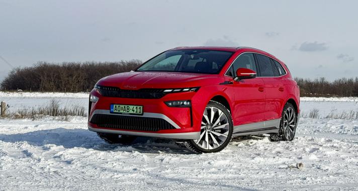 Hó, tél, hideg, elektromos hátsókerék-hajtás – és mégis egy jó kombináció lett a vége! Skoda Enyaq 85 teszt