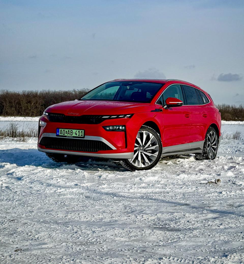 Hó, tél, hideg, elektromos hátsókerék-hajtás – és mégis egy jó kombináció lett a vége! Skoda Enyaq 85 teszt