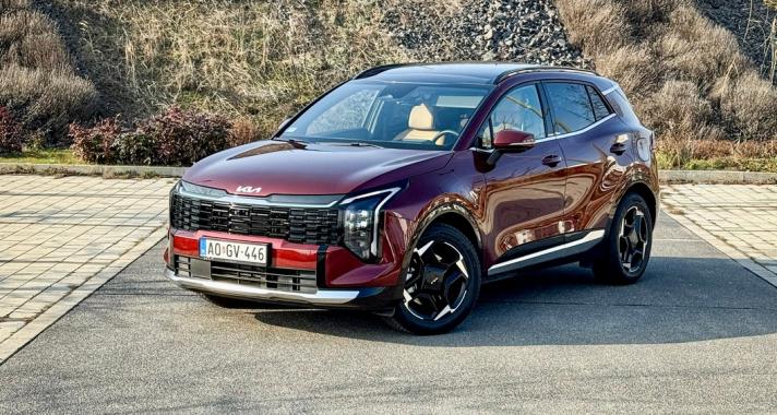 Még mindig az űrben jár, de már a földön is jobban mozog - Teszten a megújult KIA Sportage HEV