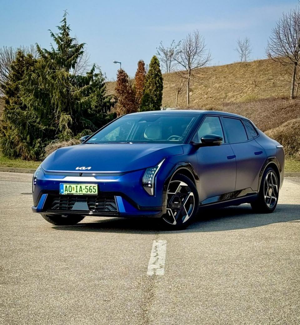 Tudományos fantasztikum? Nem, ez már a valóság! – KIA EV4 Fastback GT-line