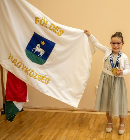 Horváth Andrea gokartversenyző, FIA Elnöki Éremben részesült.