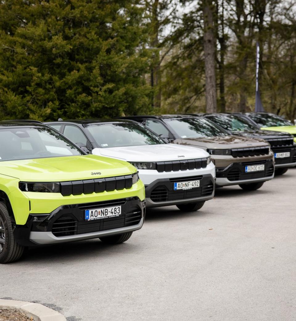 Dobogókőn mutatták be az új Jeep Compasst: Elektromos forradalom és ikonikus terepképességek