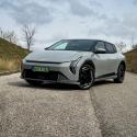 A futurizmus emberközeli arca: Próbán a KIA EV4 ötajtós változata