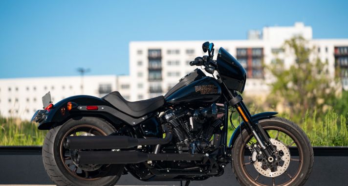 Stílus, ami magáért beszél – itt az új Harley-Davidson Rizoma kollekció