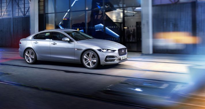 JAGUAR XE új technológiákkal