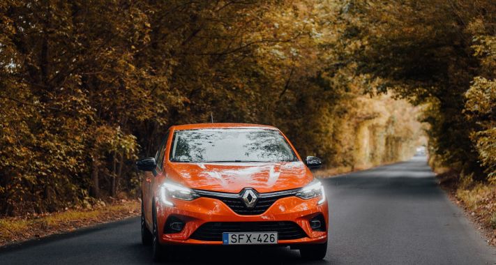 A magyar piacon is bemutatkoztak a Renault hibrid modelljei