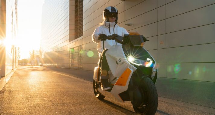 BMW Motorrad Definition CE 04. Az újragondolt kétkerekű városi mobilitás