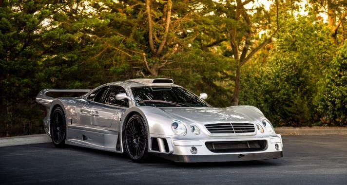 A legális utcai pályaautó - Mercedes-Benz CLK GTR