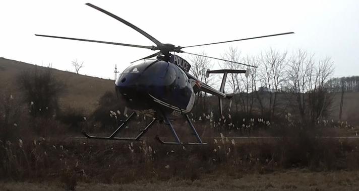 Helikopter a kamion ellen! Szabálytalankodók videón