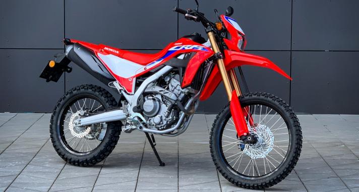 A boldog szöcske – Honda CRF300L