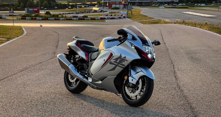 Borotvaéles penge – Suzuki Hayabusa 2021