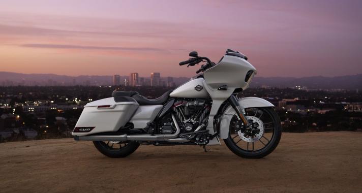 Premieren az új CVO Road Glide – a nagy fehér cápa